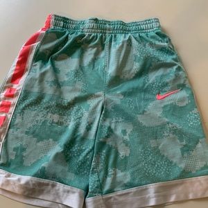 Nike Dri fit shorts kid size XL